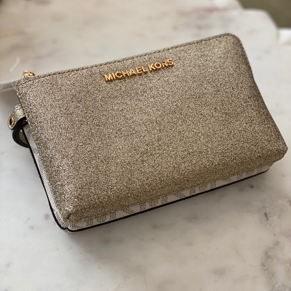 NWT Michael Kors Jet Set Travel wristlet